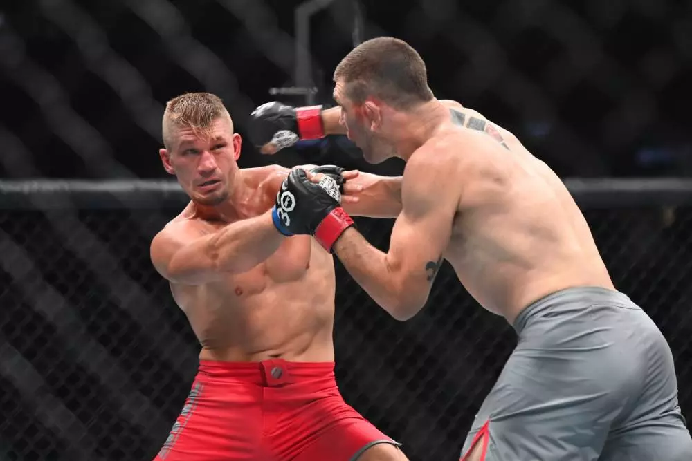 Austin Hubbard vs Michal Figlak Prediction UFC Picks 4/27