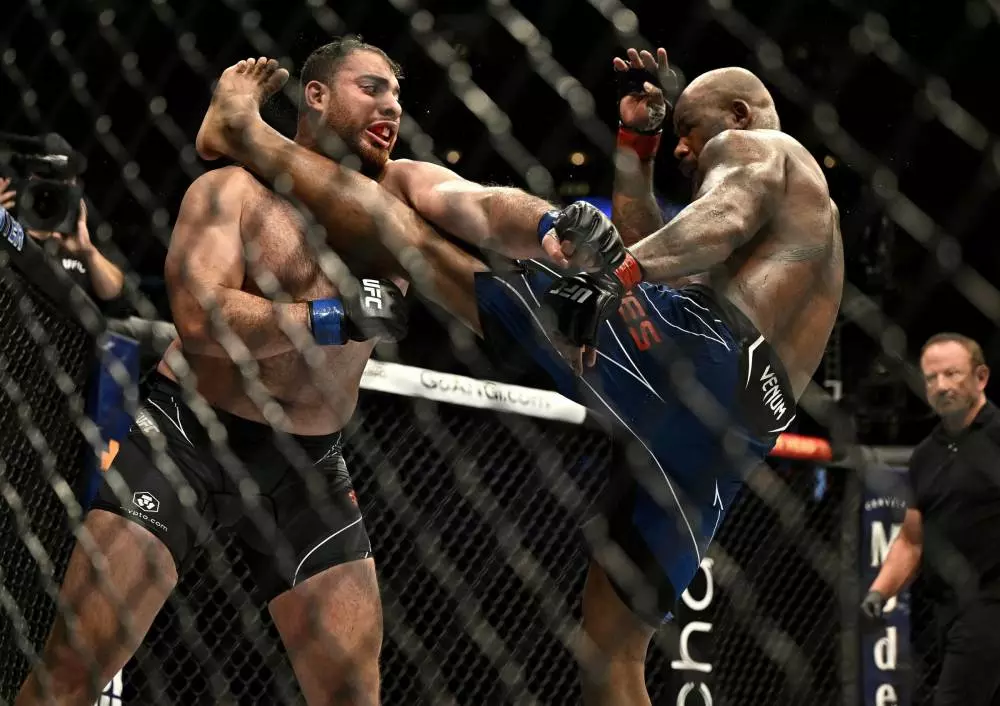 Don'Tale Mayes vs Caio Machado Prediction UFC Picks 4/27