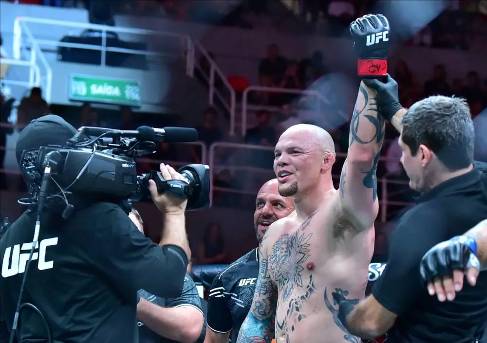 Anthony Smith vs Roman Dolidze Prediction UFC 303 Picks 6/29