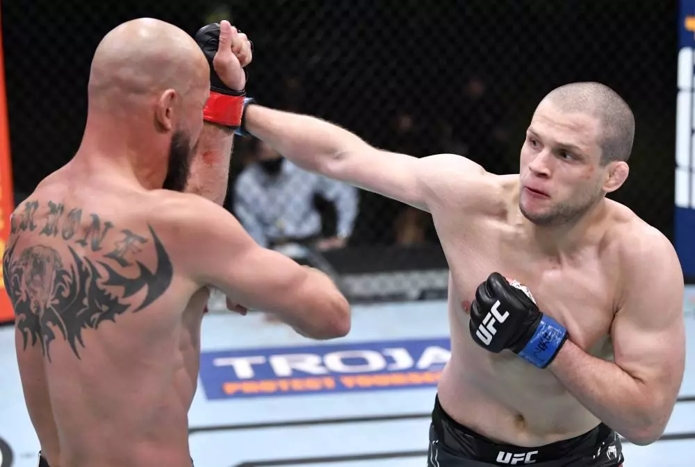 Alex Morono vs Mickey Gall Odds, Preview and Prediction, December 4 (12/4): UFC