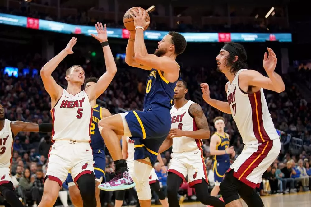 Warriors vs Heat Prediction NBA Picks Today 3/26